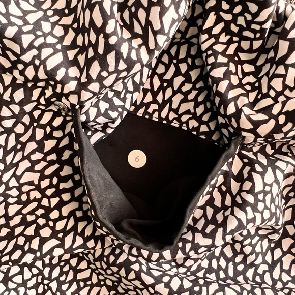 lululemon Women spring break away short Size 6 - Picture 9 of 9